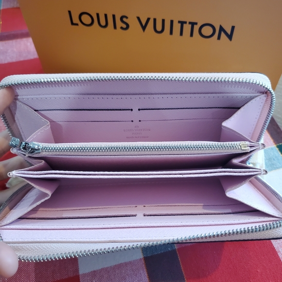 (SOLD) Louis Vuitton Escale Zippy Wallet - Picture 3 of 6